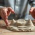 Глина при суставных болях: как работают аппликации и когда они могут помочь