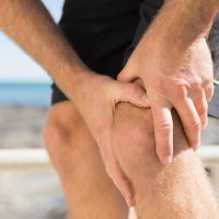 Какие упражнения помогут при боли в коленях?