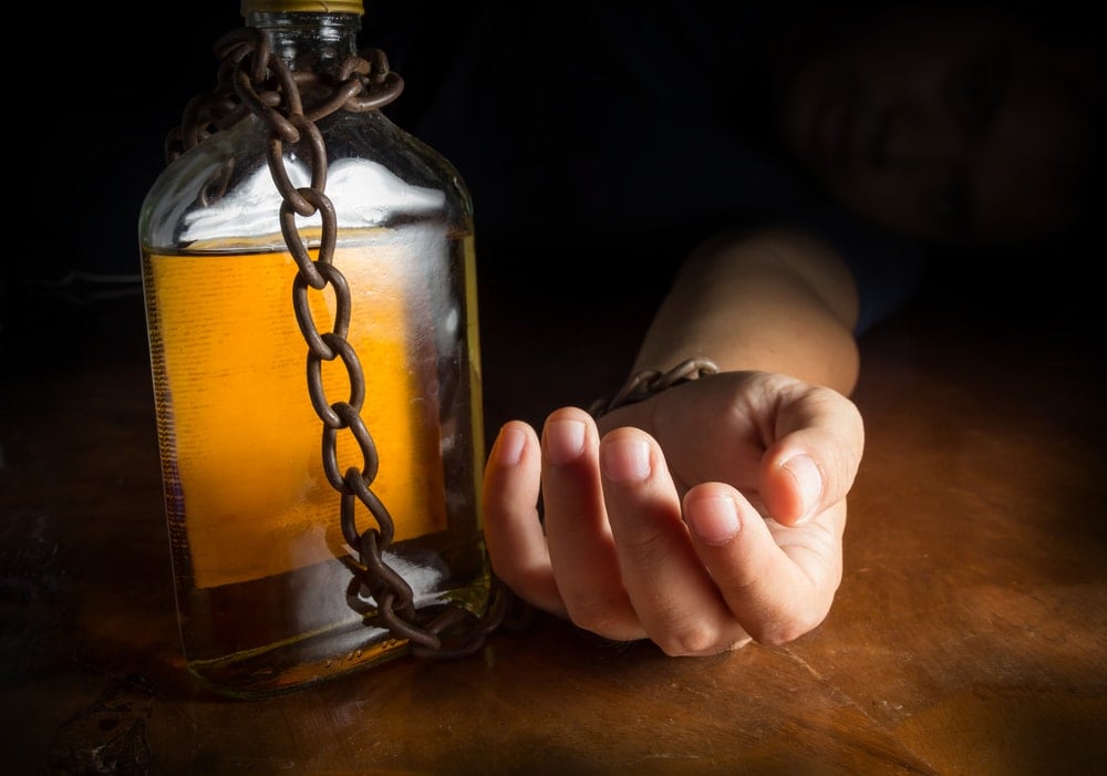 Как вылечить зависимость от алкоголя анонимно и эффективно?