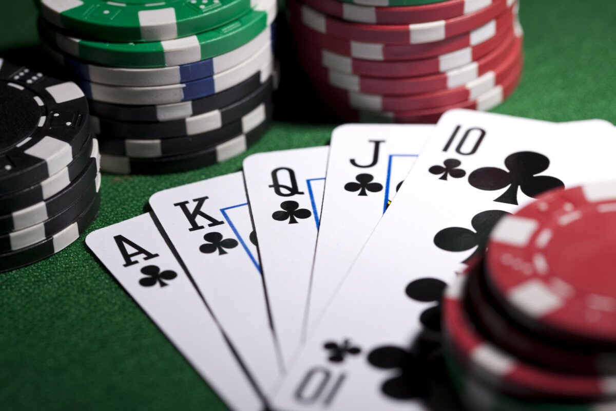 Покер-рум, которое располагает большими условиями покерок